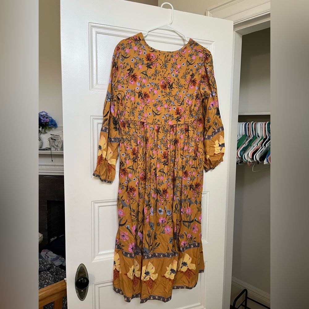 Patterned mid-calf dress
